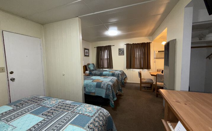 Pictures of Hospitality property located at 157 S Edwards St, Independence, CA 93526 for sales - image #1