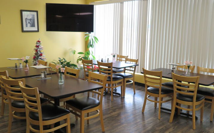 Pictures of Retail property located at 207 Armory Ct., Streator, IL 61364 for sales - image #1