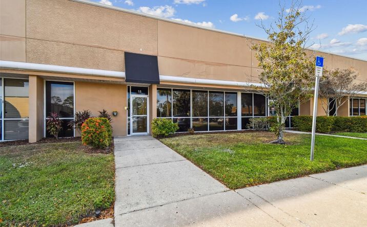 Pictures of Office property located at 5404 Hoover Blvd, Tampa, FL 33634 for sales - image #1