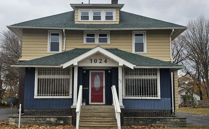 Pictures of Office property located at 1024 S Grand Traverse Street, Flint, MI 48502 for sales - image #1