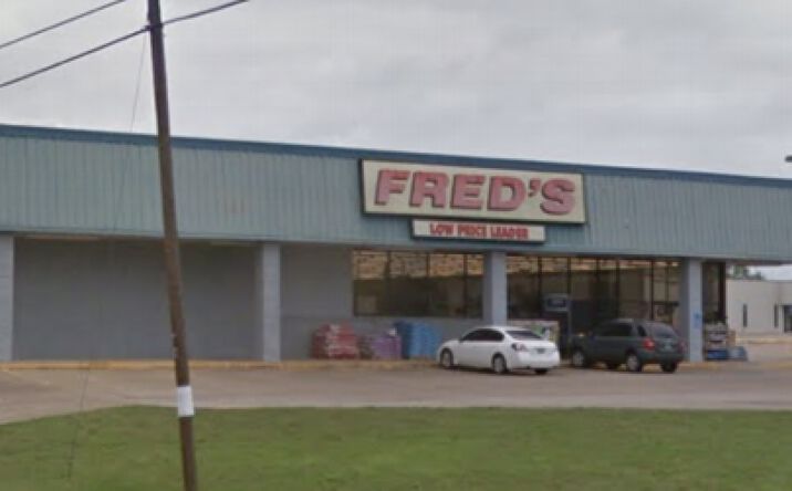 Pictures of Retail property located at 605 N Henderson Blvd, Kilgore, TX 75662 for comps - image #1
