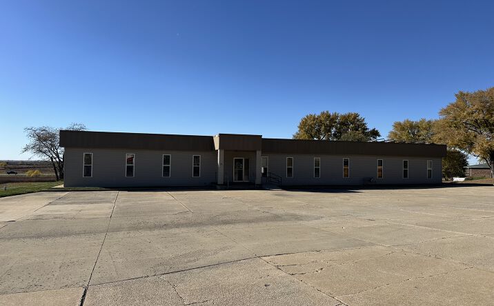 Pictures of Mixed Use, Office, Retail property located at 1105 State St, Mound City, MO 64470 for sales - image #1