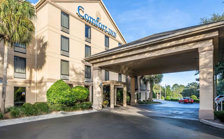 Pictures of Hospitality property located at 3440 SW 40th Boulevard, Gainesville, FL 32608 for sales - image #1