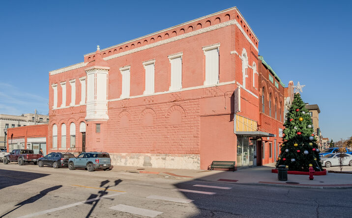 Pictures of Retail property located at 403 N Main St, Fremont, NE 68025 for sales - image #1