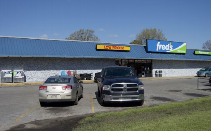 Pictures of Retail property located at 614 S Main St, Nashville, AR 71852 for comps - image #1