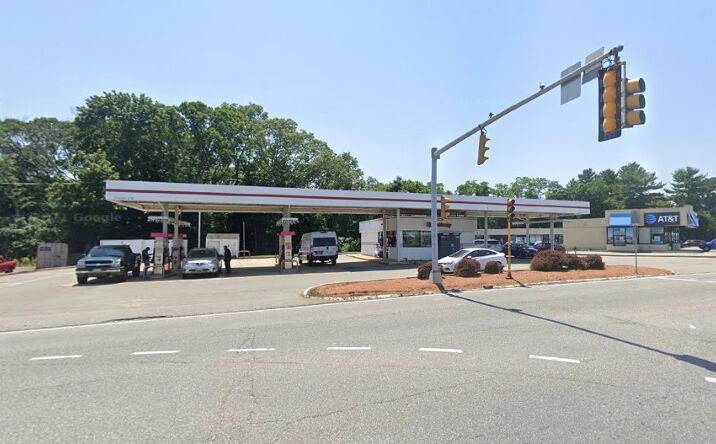 Pictures of Retail property located at G.A.R. Highway, Swansea, MA 02777 for sales - image #1