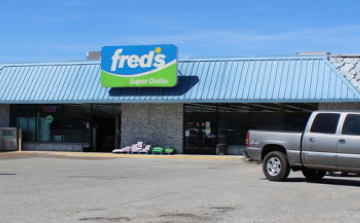 Pictures of Retail property located at 1405 S Home St, Union City, TN 38261 for comps - image #1