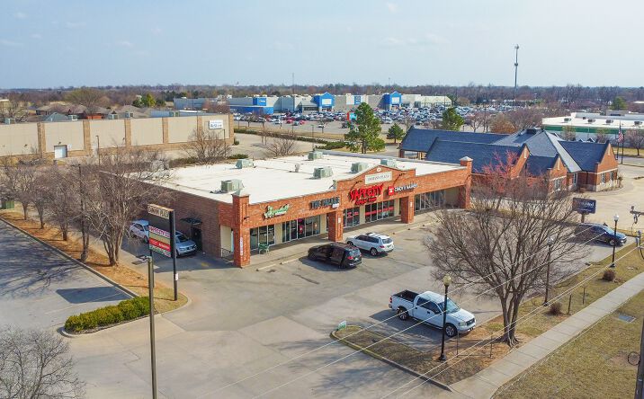 Pictures of Retail property located at 851 12th Ave NE, Norman, OK 73071 for sales - image #1