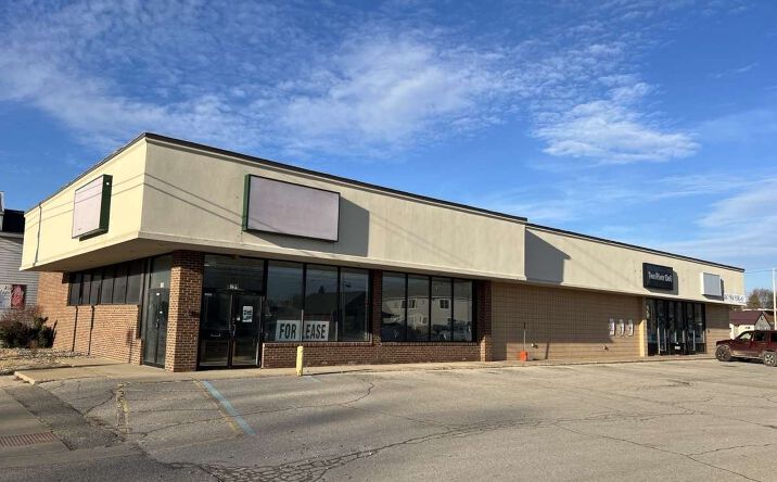 Pictures of Retail property located at 201 Ionia St, Grayling, MI 49738 for sales - image #1