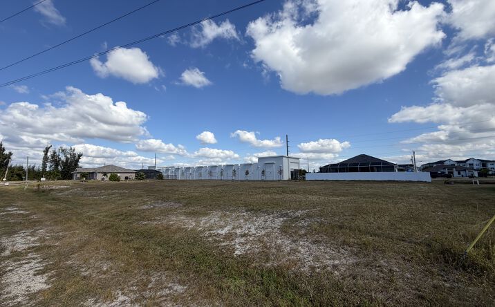 Pictures of Land property located at 131 SW 16th Pl, Cape Coral, FL 33991 for sales - image #1