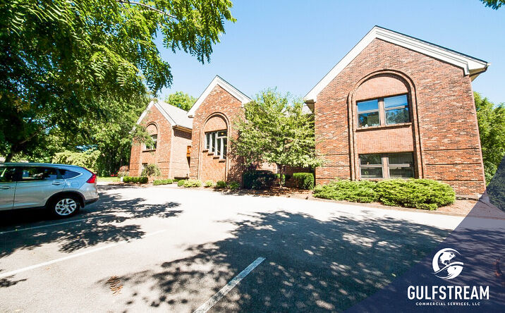 Pictures of Office property located at 3001 Taylor Springs Dr, Louisville, KY 40220 for sales - image #1
