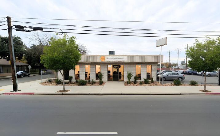 Pictures of Office property located at 925 N Abby St, Fresno, CA 93701 for sales - image #1