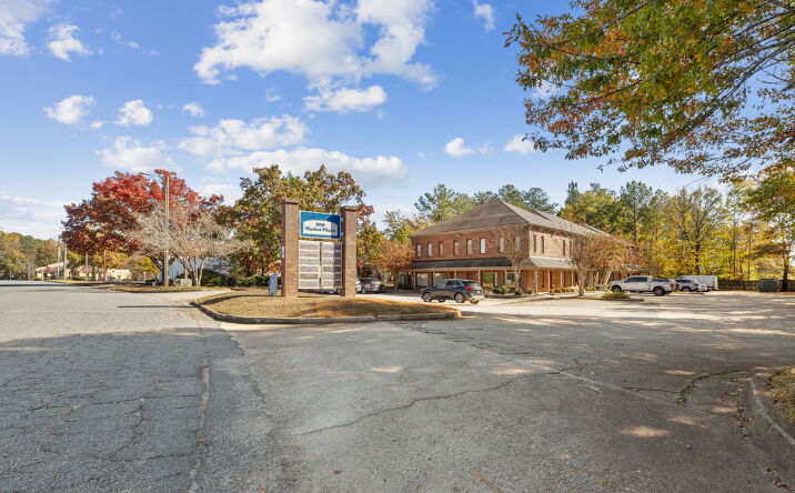 Pictures of Office property located at 200 Market Pl, Roswell, GA 30075 for sales - image #1