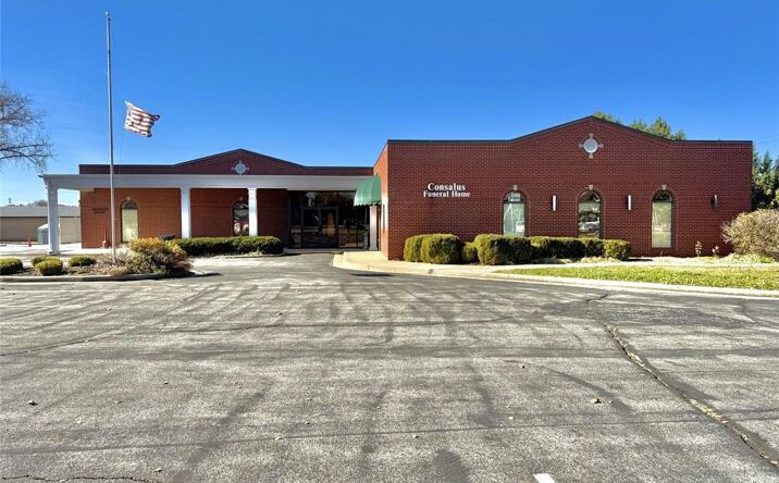 Pictures of Office property located at 209 S 2nd St, Clinton, MO 64735 for sales - image #1