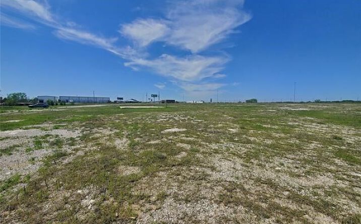 Pictures of Mixed Use, Industrial property located at 16901 S Admiral Place, Tulsa, OK 74116 for sales - image #1