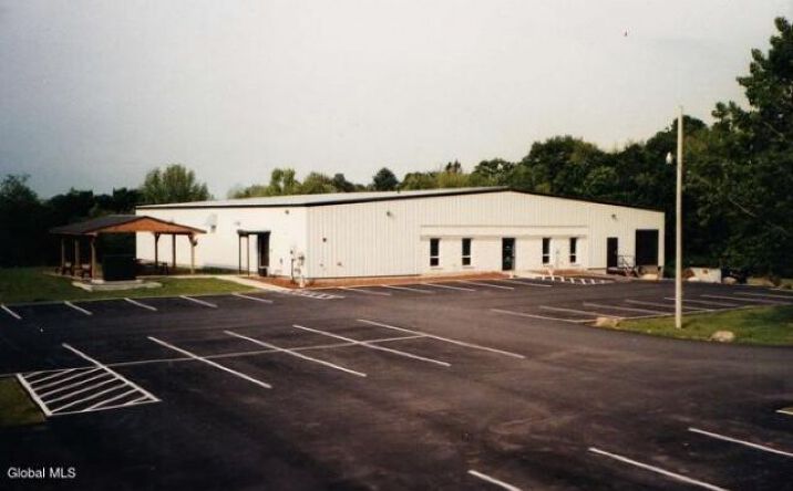 Pictures of Retail property located at 26 Grecco Drive, Johnstown, NY 12095 for sales - image #1