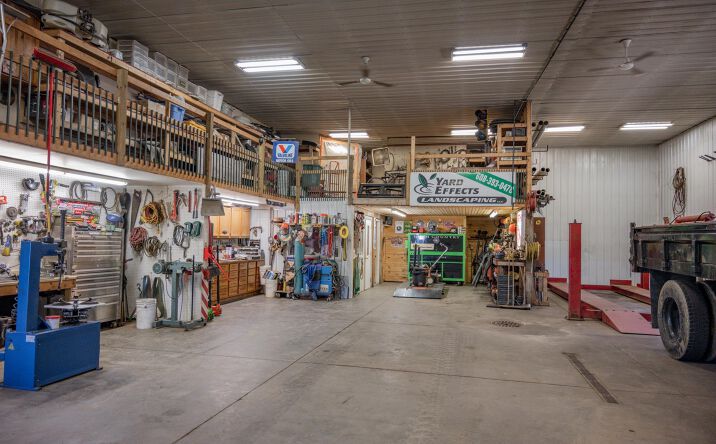 Pictures of Retail, Office, Industrial property located at 1626 Academy, Elroy, WI 53929 for sales - image #1