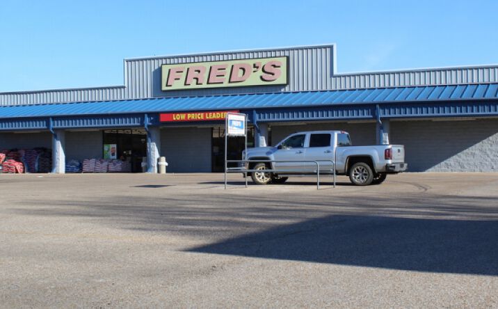 Pictures of Retail property located at 24 Camden Bypass, Camden, AL 36726 for comps - image #1