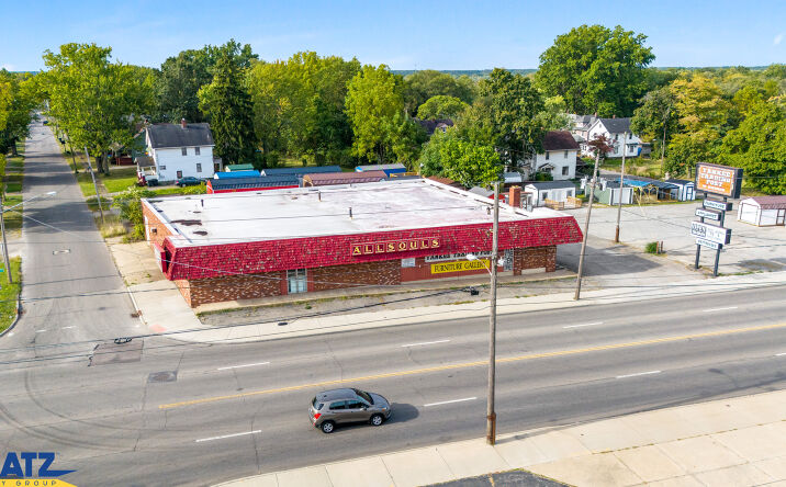 Pictures of Retail property located at 1444 Youngstown Rd SE, Warren, OH 44484 for sales - image #1