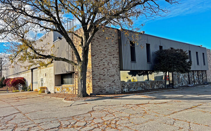 Pictures of Industrial property located at 16600 E Thirteen Mile Rd, Roseville, MI 48066 for sales - image #1