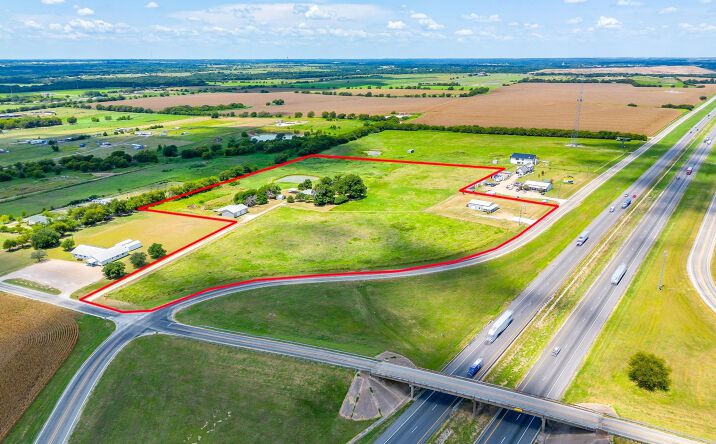 Pictures of Retail, Land property located at 10768 I-35W Frontage Rd, Grandview, TX 76050 for sales - image #1