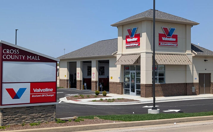 Pictures of Retail property located at 1225 n high street, hillsboro, OH 45133 for sales - image #1