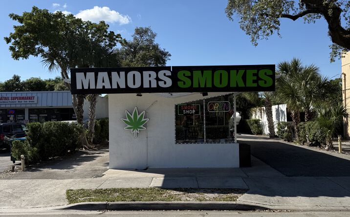 Pictures of Retail property located at 1525 NE 4th Ave, Fort Lauderdale, FL 33304 for sales - image #1