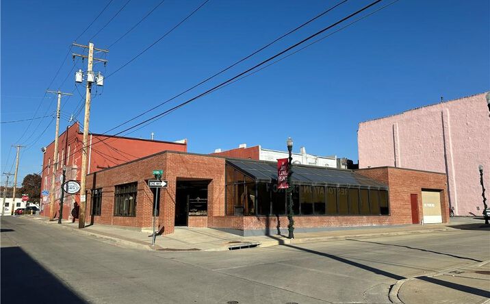 Pictures of Office property located at 118 Spring Street, Excelsior Springs, MO 64024 for sales - image #1