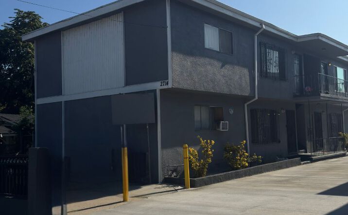 Pictures of Multifamily property located at 2714 Queen Street, Los Angeles, CA 90039 for sales - image #1