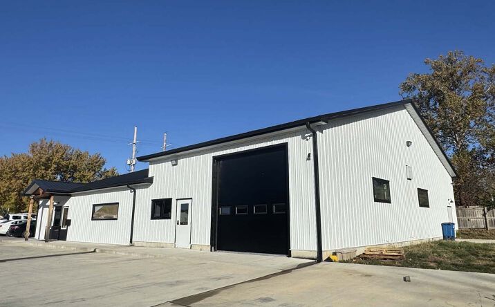 Pictures of Industrial property located at 6813 Sobbie Rd, Pleasant Valley, MO 64068 for sales - image #1