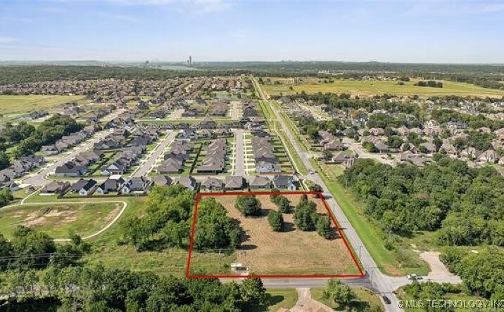 Pictures of Land property located at 141st Avenue SE, Bixby, OK 74008 for sales - image #1