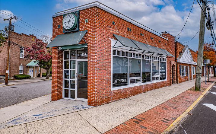 Pictures of Mixed Use, Office property located at 159 Broadway, Babylon, NY 11701 for sales - image #1