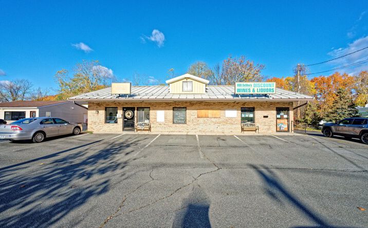 Pictures of Retail property located at 501 campbell ave, troy, NY 12180 for sales - image #1