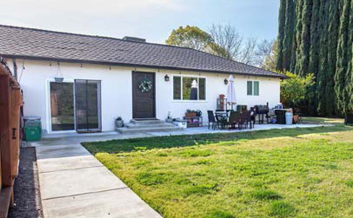 Pictures of Multifamily property located at 5652 Broadway, Sacramento, CA 95820 for sales - image #1