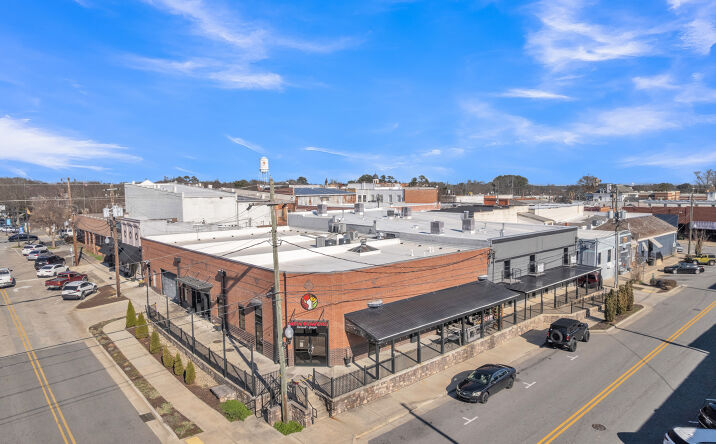 Pictures of Retail property located at 33 S Carolina St, Hartwell, GA null for sales - image #1