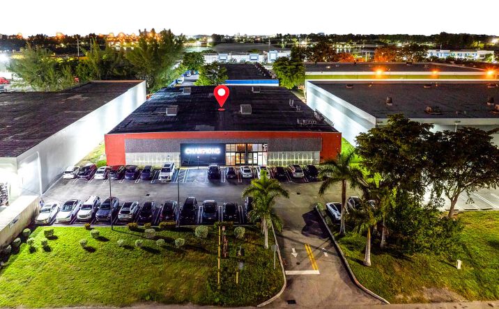 Pictures of Retail, Special Purpose property located at 1360 NW 88th Ave, Doral, FL 33172 for sales - image #1