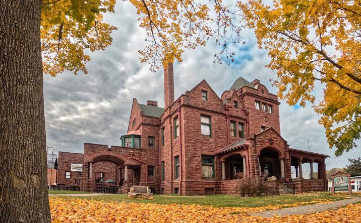 Pictures of Business for Sale, Hospitality, Mixed Use, Office, Retail property located at 623 Broadway St, Baraboo, WI 53913 for sales - image #1