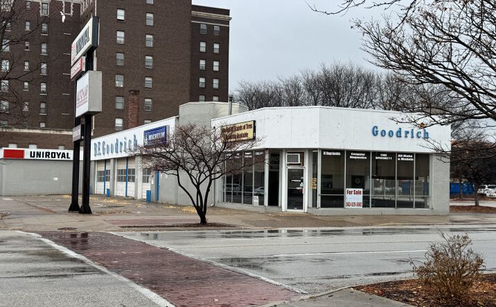 Pictures of Retail, Industrial property located at 1901 4th Ave, Rock Island, IL 61201 for sales - image #1