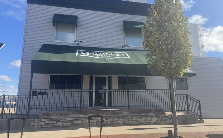 Pictures of Retail property located at 239 N 2nd St, Eldridge, IA 52748 for sales - image #1