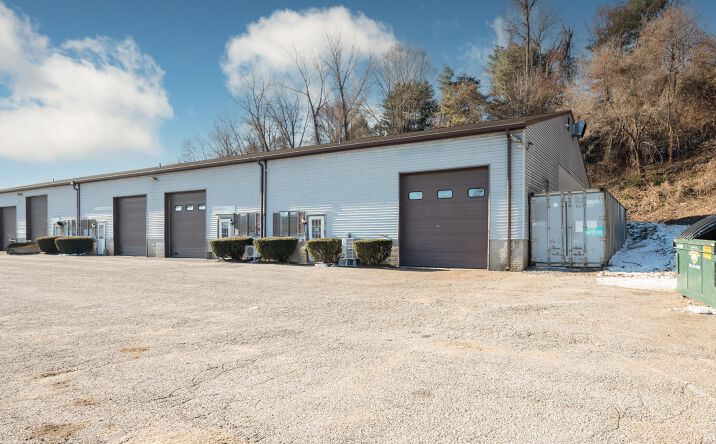 Pictures of Industrial property located at 50 South End Plaza, New Milford, CT 06776 for sales - image #1