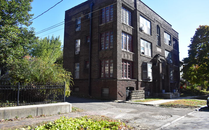 Pictures of Multifamily property located at 811 16th St., Des Moines, IA 50314 for sales - image #1