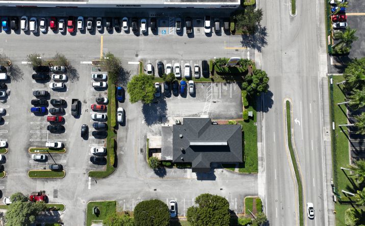 Pictures of Retail property located at 7333 SW 152nd Ave, Miami, FL 33193 for sales - image #1