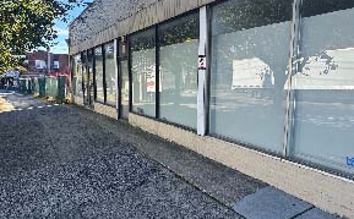 Pictures of Retail, Office property located at 333 Hempstead Turnpike, Elmont, NY 11033 for sales - image #1