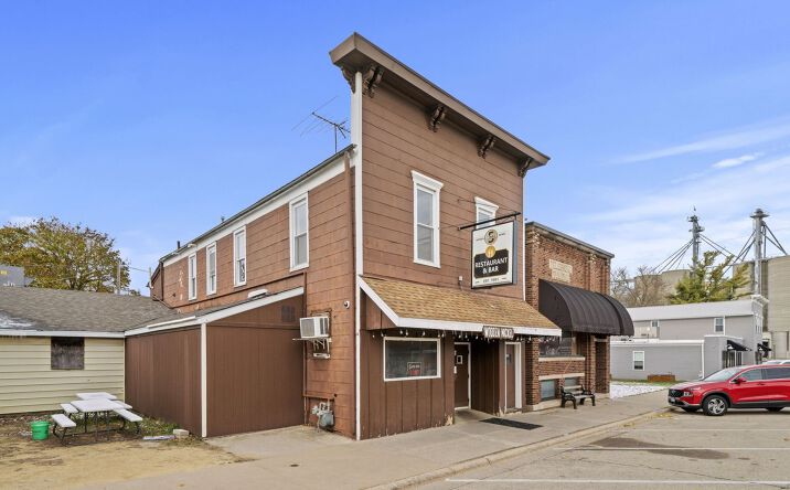 Pictures of Business for Sale, Retail property located at 208 N Walnut Street, Stillman Valley, IL 61084 for sales - image #1
