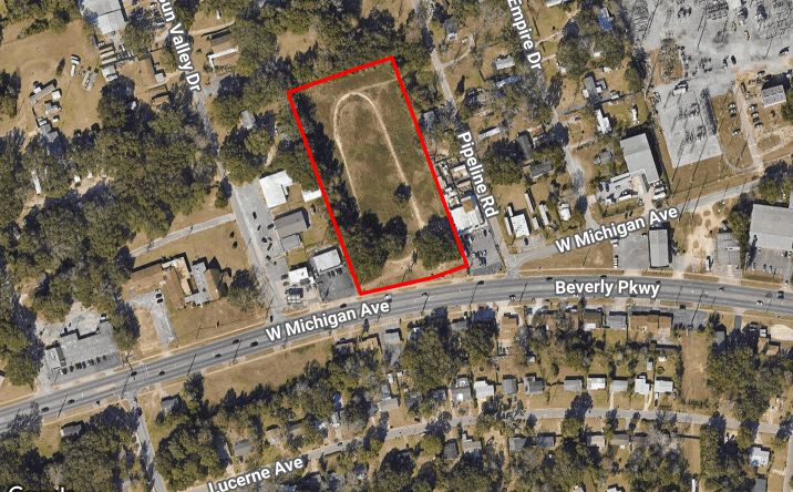 Pictures of Retail property located at 824 Michigan Ave, Pensacola, FL 32505 for sales - image #1