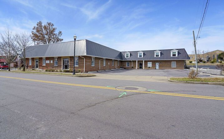 Pictures of Mixed Use, Office property located at 607 Locust St, Springfield, TN 37172 for sales - image #1