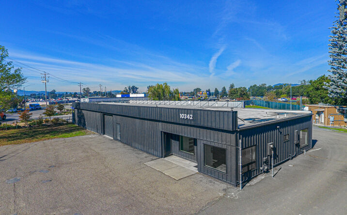 Pictures of Industrial, Mixed Use, Office, Retail property located at 10342 Old Redwood Hwy, Windsor, CA 95492 for sales - image #1