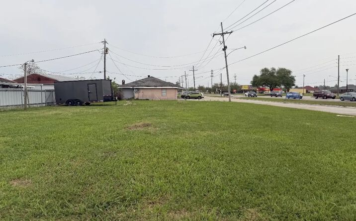 Pictures of Retail property located at Lawrence Ln, Meraux, LA 70075 for sales - image #1
