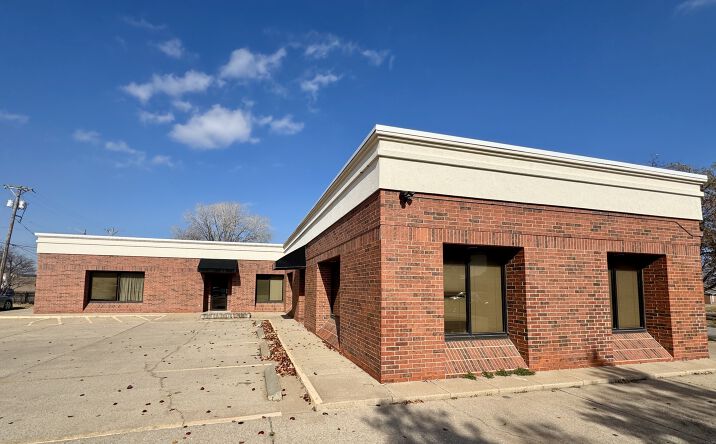Pictures of Office property located at 534 N Ridge Rd, Wichita, KS 67212 for sales - image #1