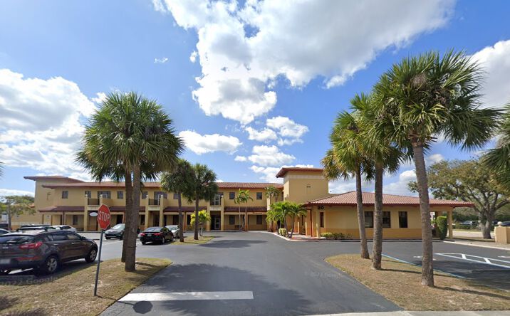 Pictures of Office property located at 20 Barkley Cir, Fort Myers, FL 33907 for sales - image #1
